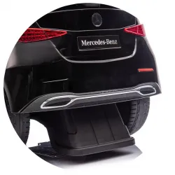 Детска кола Mercedes C CLASS, с предпазна бариера